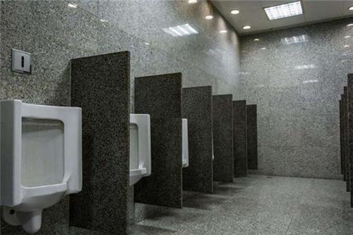 梦见公共厕所
