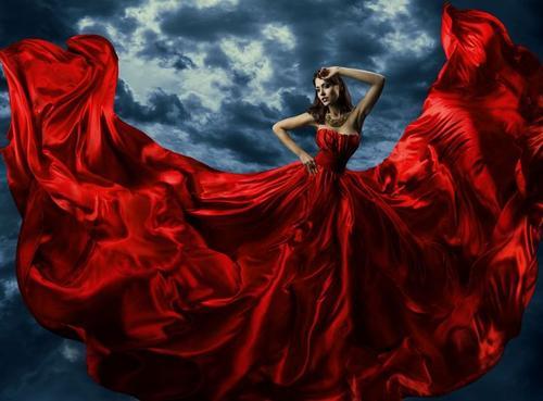 梦见穿红色裙子