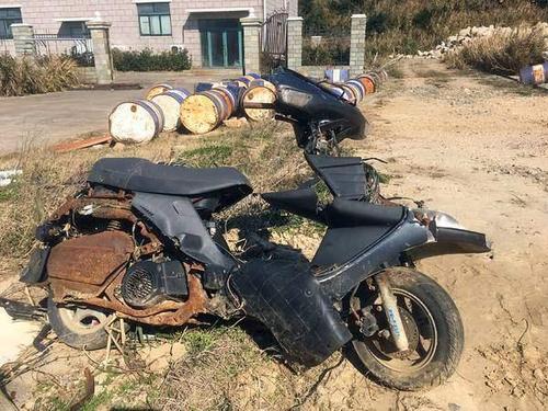 梦见修理旧摩托车